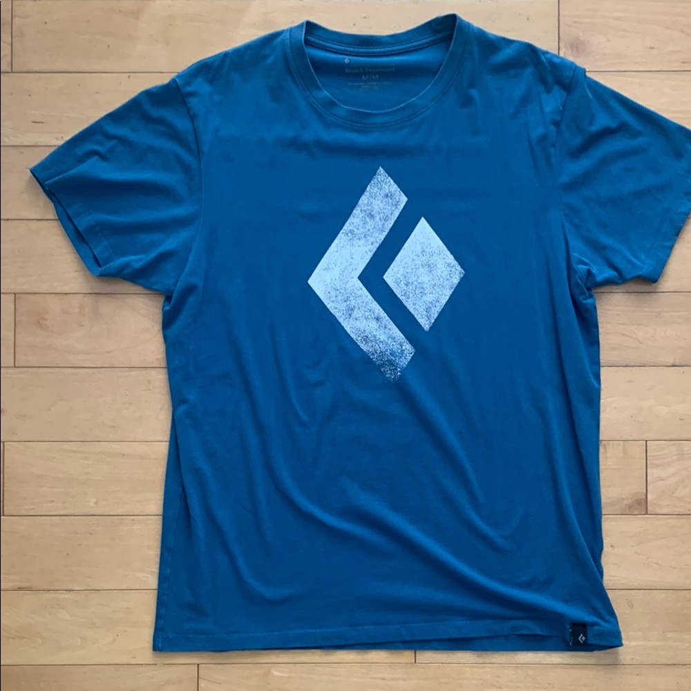 black diamond organic tee